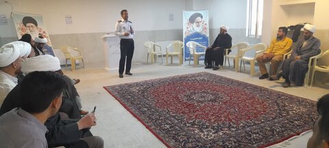 برگزاری کارگاه های آموزشی و مهارتی ویژه طلاب تویسرکان