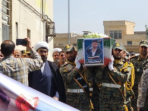 تصاویر/ تشییع پیکر مطهر شهید والامقام زبیر امینی‌فر در نقده