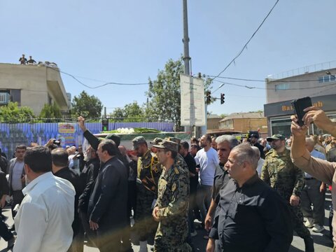 تصاویر/ تشییع پیکر مطهر شهید والامقام زبیر امینی‌فر در نقده