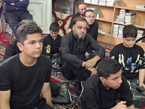 تصاویر/همایش شیرخوارگان حسینی در امامزاده هادی (ع) فین کاشان