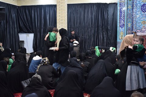 تصاویر/ همایش شیرخوارگان حسینی در مسجد یازهرا (س) ارومیه