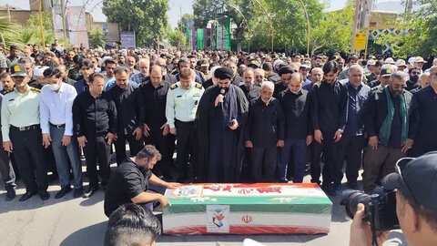 تصاویر تشييع پيکر مطهر شهيد امير حسين طولابی در حمله تجاوزکارانه رژيم سفاک صهيونيستی در خرم آباد