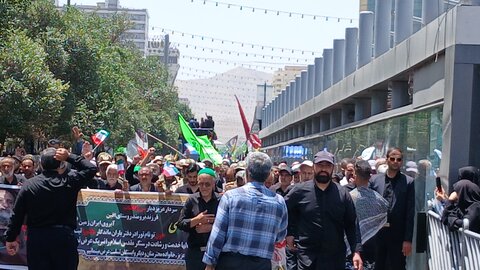 تصاویر/مراسم تشییع شهدای حملات رژیم صهیونیستی در مشهد مقدس