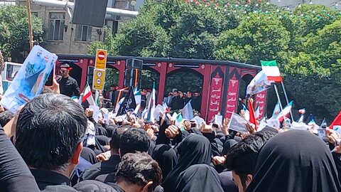 تصاویر/مراسم تشییع شهدای حملات رژیم صهیونیستی در مشهد مقدس