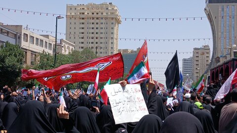 تصاویر/مراسم تشییع شهدای حملات رژیم صهیونیستی در مشهد مقدس