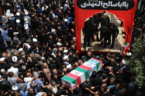 تصاویر/ مراسم تشییع پیکر مطهر شهدای حملات اخیر رژیم تروریستی صهیونی در قم