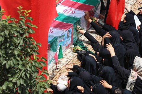 تصاویر/ مراسم تشییع پیکر مطهر شهدای حملات اخیر رژیم تروریستی صهیونی در قم