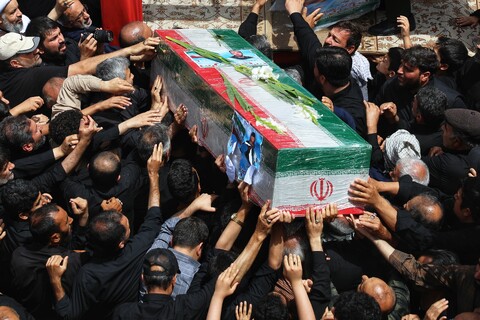 تصاویر/ مراسم تشییع پیکر مطهر شهدای حملات اخیر رژیم تروریستی صهیونی در قم