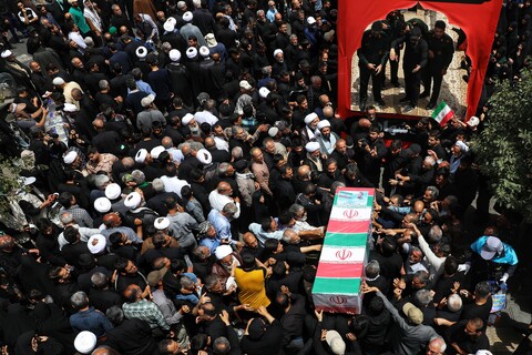 تصاویر/ مراسم تشییع پیکر مطهر شهدای حملات اخیر رژیم تروریستی صهیونی در قم