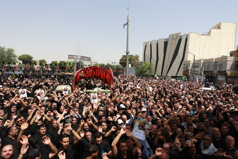 تصاویر / تشییع سردار شهید میثم رضوان پور و شهید صفاریان در خمینی شهر