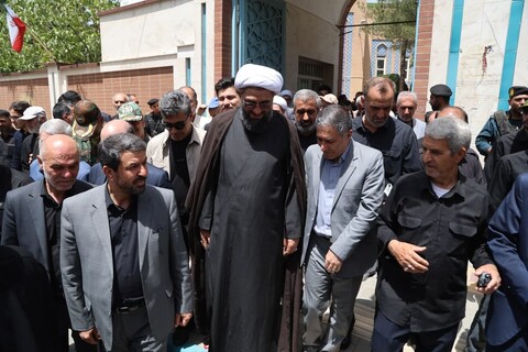 تصاویر / اقامه نماز بر پیکر مطهر شهیده بهاره لطفی توسط آیت الله شعبانی