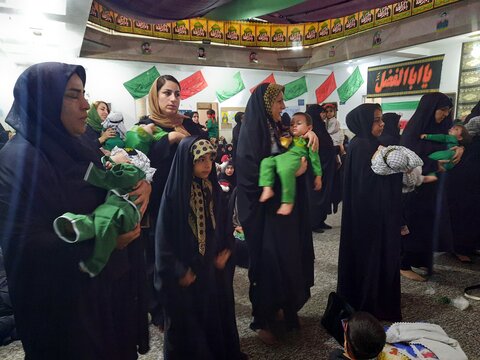 مراسم شیرخوارگان