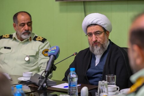 تصاویر/ دیدار نماینده ولی فقیه در استان آذربایجان شرقی با فرمانده انتظامی و جمعی از مسئولین انتظامی استان