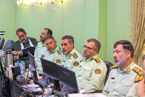 تصاویر/ دیدار نماینده ولی فقیه در استان آذربایجان شرقی با فرمانده انتظامی و جمعی از مسئولین انتظامی استان