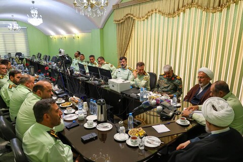 تصاویر/ دیدار نماینده ولی فقیه در استان آذربایجان شرقی با فرمانده انتظامی و جمعی از مسئولین انتظامی استان