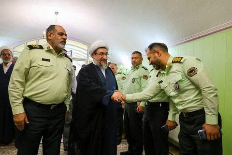 تصاویر/ دیدار نماینده ولی فقیه در استان آذربایجان شرقی با فرمانده انتظامی و جمعی از مسئولین انتظامی استان
