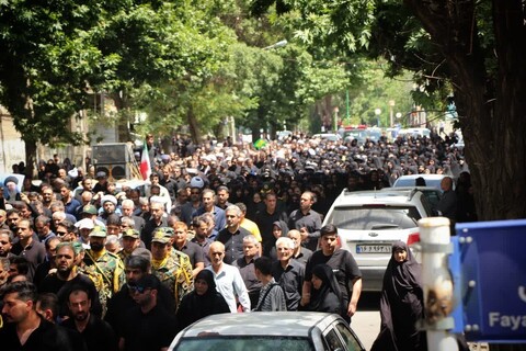 تصاویر / تشییع پیکر مطهر دو شهید فراجا در تویسرکان