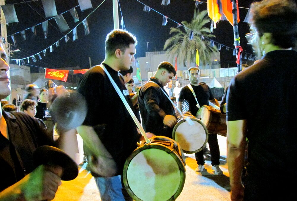فیلم| سنج و دمام‌زنی شب اول محرم در بندر دیّر