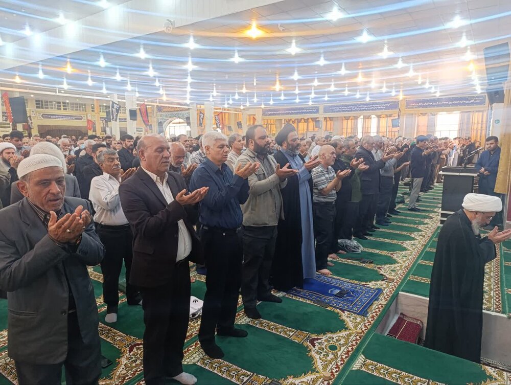 فیلم| حضور گسترده مردم در نماز جمعه بوشهر