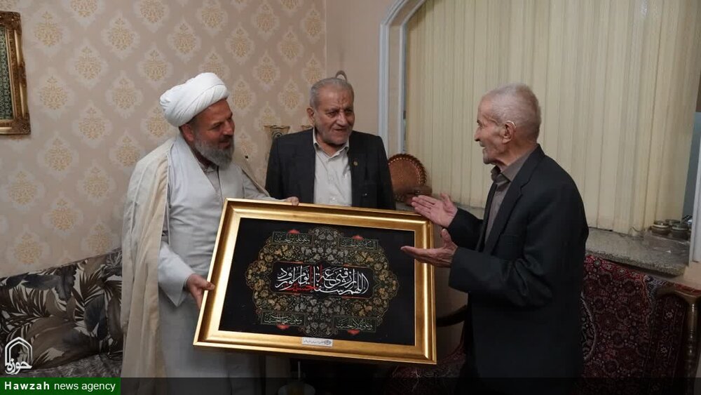 تصاویر / تجلیل مدیرکل تبلیغات اسلامی همدان از پیرغلامان