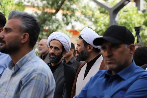 تصاویر/ حضور گسترده روحانیون و حوزویان کردستان در تشییع پیکر شهید رضا بسطامی