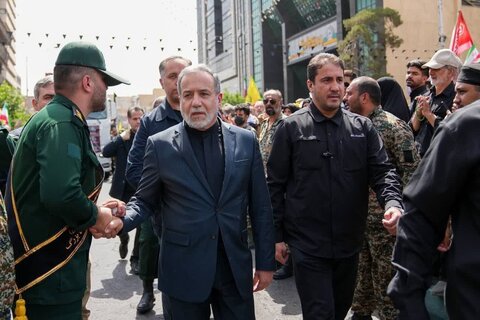 La puissante nation iranienne résistera aux oppresseurs jusqu'à la dernière goutte de sang