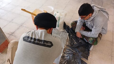 تصاویر /  اعزام گروه جهادی  طلاب مدرسه علمیه صالحیه قزوین به روستای سوگاه الموت