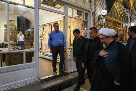 تصاویر | بازدید نماینده ولی فقیه در استان آذربایجان شرقی از اصناف و بازاریان تبریز