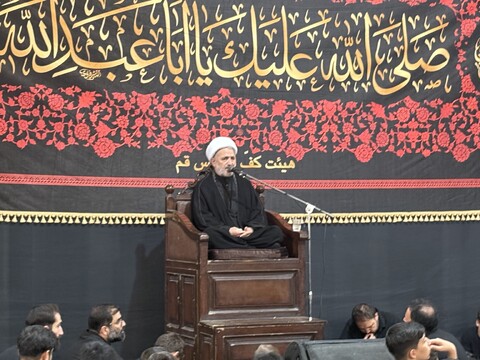 تصاویر / مراسم عزاداری دهه اول ماه محرم در هیئت کف العباس قم