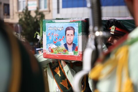 تصاویر/تشییع پیکر شهید مهدی صارم‌پور در اراک