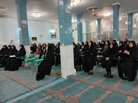 تصاویری از برگزاری نشست توجیهی مبلغان در ساوه