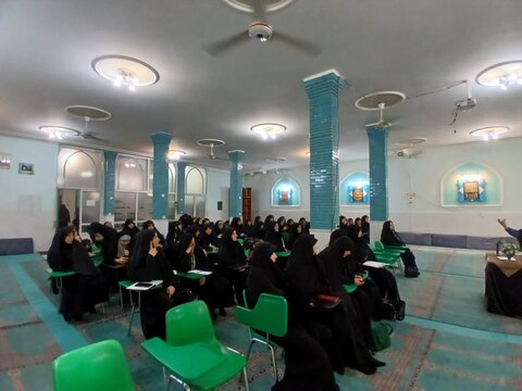 تصاویری از برگزاری نشست توجیهی مبلغان در ساوه