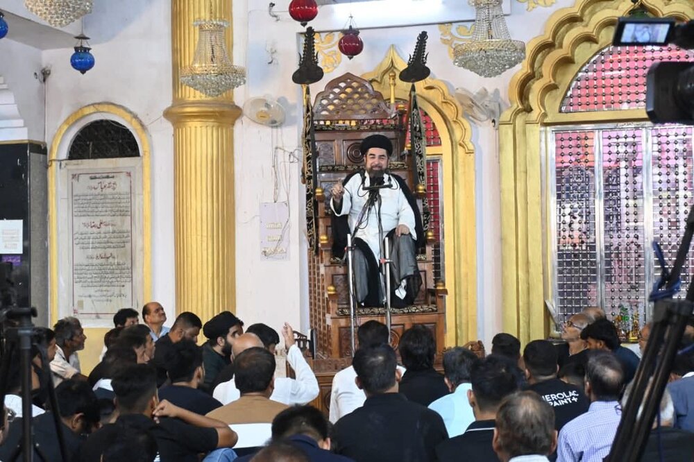 دبیرکل مجلس علمای هند: پیروان راستین مکتب حسینی تنها در برابر خداوند سر تعظیم فرود می‌آورند