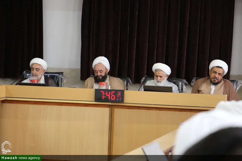 برگزاری جلسه شورای مدیران مدارس علمیه اصفهان با محوریت تبیین بیانیه رهبری انقلاب+ تصاویر