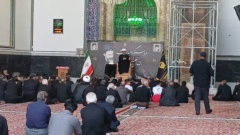 مراسم بزرگداشت شهدای هفتم تیر و بزرگداشت فرماندهان شهید ودانشمندان هسته ای شهید حملات اخیر رژیم صهیونیستی در حرم مطهر رضوی