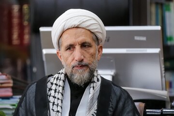 رهبری معظم به جامعه آرامش الهی تزریق می‌کنند