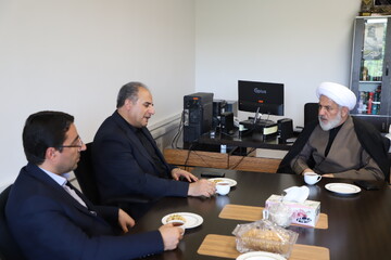 تقویت همکاری‌های آموزشی و تربیتی حوزه علمیه و آموزش و پرورش آذربایجان شرقی