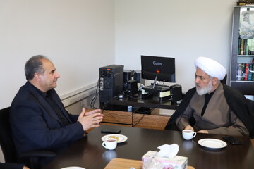 تصاویر/ دیدار مدیر حوزه علمیه با مدیرکل آموزش و پرورش آذربایجان شرقی