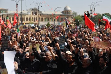 ملت ایران در سایه پرچم ولایت، متحد، استوار و مقاوم ایستاده است