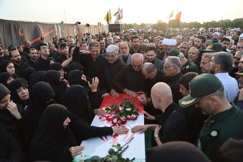 تصاویر /  استقبال از پیکر مطهر سپهبد شهید علی شادمانی در همدان