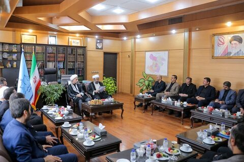 تصاویر / دیدار نماینده ولی فقیه در استان قزوین با مسئولین دستگاه قضایی قزوین