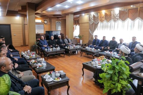 تصاویر / دیدار نماینده ولی فقیه در استان قزوین با مسئولین دستگاه قضایی قزوین