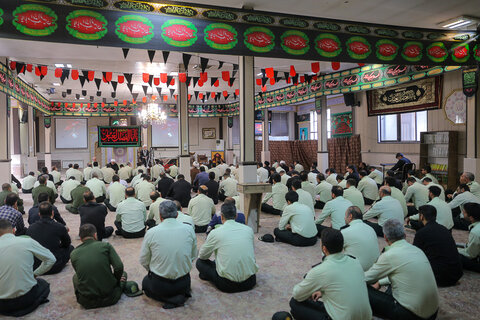 تصاویر / حضور نماینده ولی فقیه در استان قزوین در جمع  کارکنان ستاد فرماندهی انتظامی استان قزوین