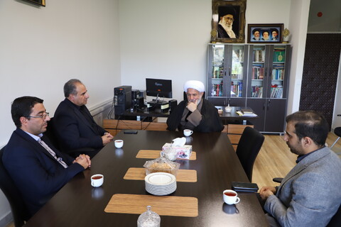 تصاویر/ دیدار مدیر حوزه علمیه با مدیرکل آموزش و پرورش آذربایجان شرقی