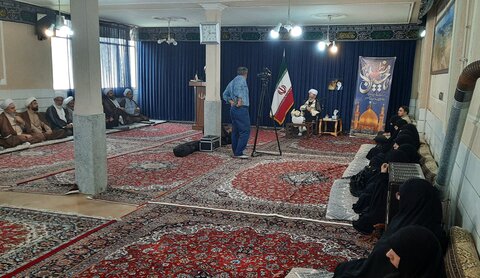 تصاویر/مراسم تکریم و معارفه مدیر جدید حوزه علمیه خواهران استان مرکزی