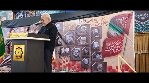 تصاویر/ مراسم گرامیداشت شهدای جنگ تحمیلی رژیم صهیونیستی به خاک ایران در مصلای بوشهر