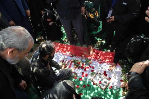 تصاویر / تشییع باشکوه پیکر مطهر شهید شادمانی در همدان