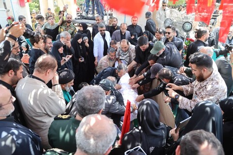 تصاویر / تشییع باشکوه پیکر مطهر شهید شادمانی در همدان