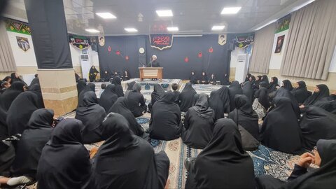 تصاویر/ مراسم دهه اول محرم در مدرسه علمیه نرجسیه سیرجان