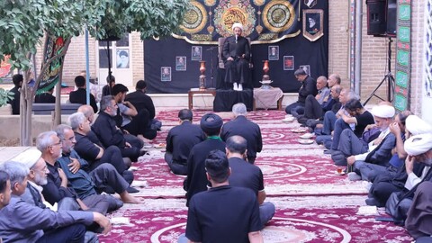 برگزاری مراسم روز اول محرم در مدرسه علمیه شفیعیه یزد